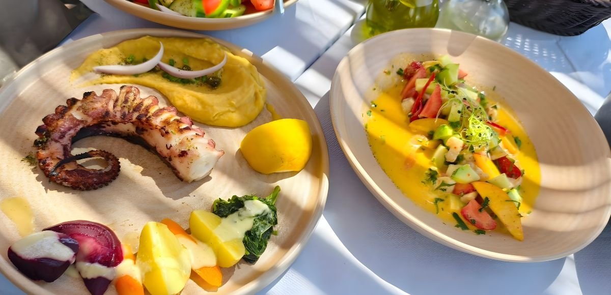 Menu in Coralli Restaurant Perivolos in Santorini